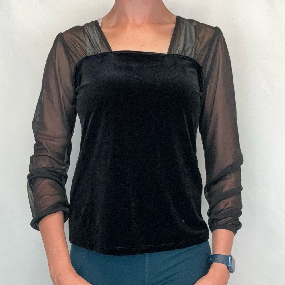 Women's Susan Lawrence Velour Mesh Blouse Black Bubble Sleeve Top M NWT